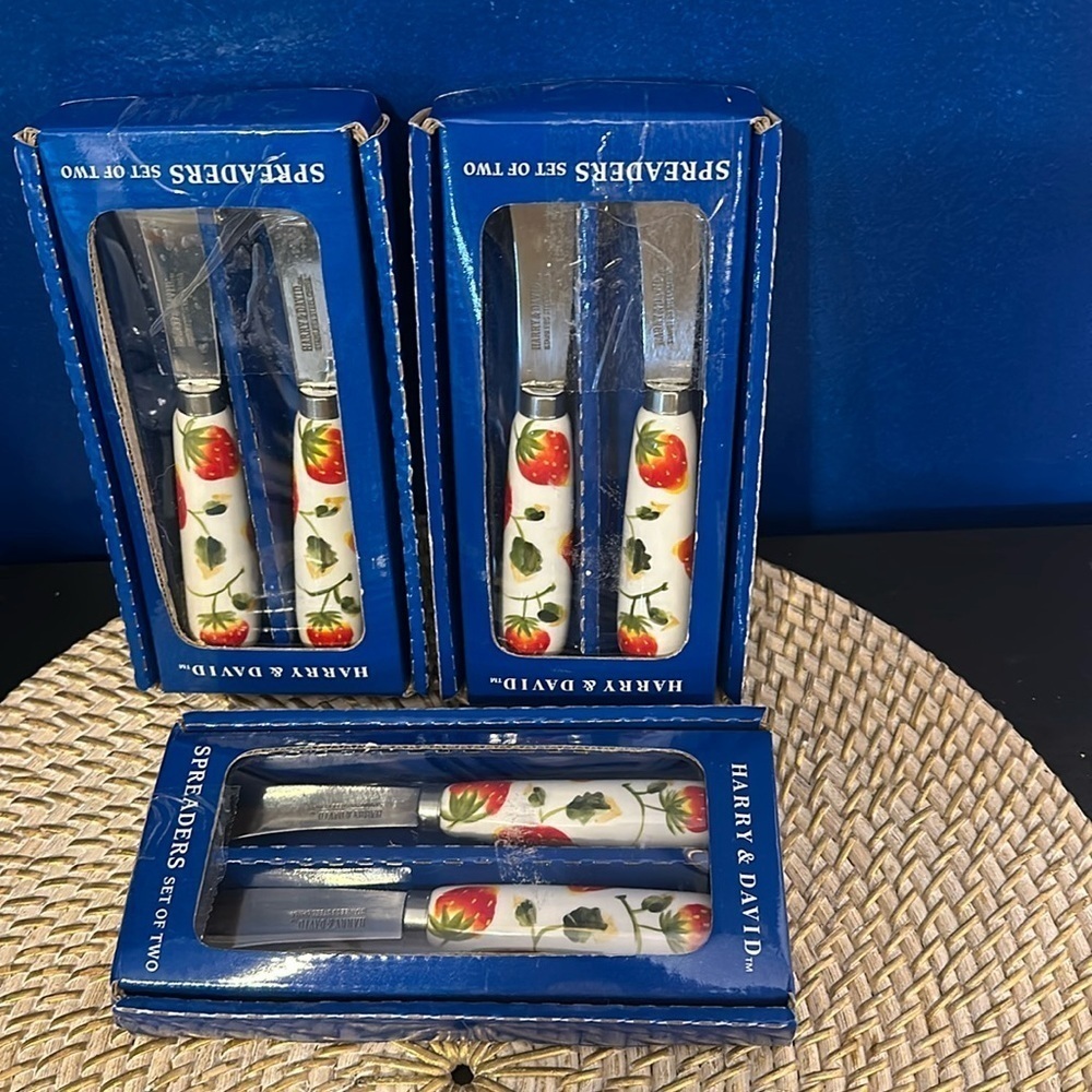 Vintage New Set of 6 Harry & David Strawberry Butter Cheese Ceramic Spreaders